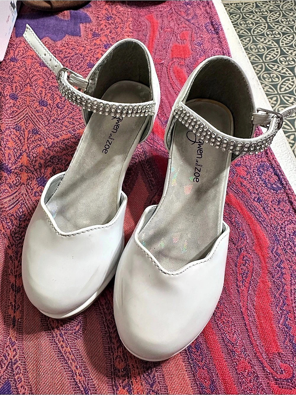 Girls Qwen & Zoe Embellished Ankle Strap Heels in White US 13